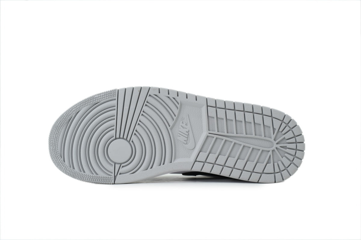 Nike Air Jordan 1 Retro Low Low-Top Sneakers