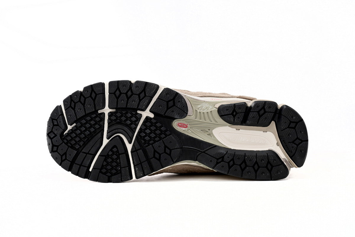 New Balance 2002R Sneakers