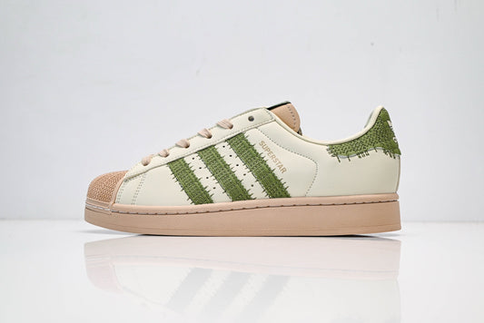 adidas Originals Superstar – Off-White with Green 3-Stripes & Beige Shell Toe
