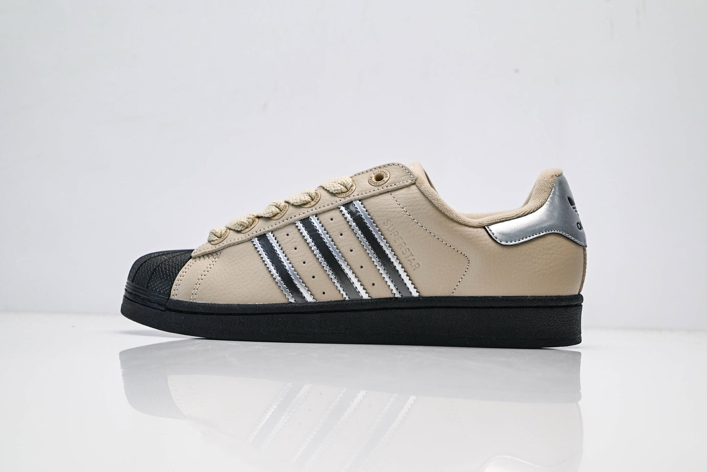 adidas Originals Superstar – Beige Upper with Silver 3-Stripes & Black Shell Toe