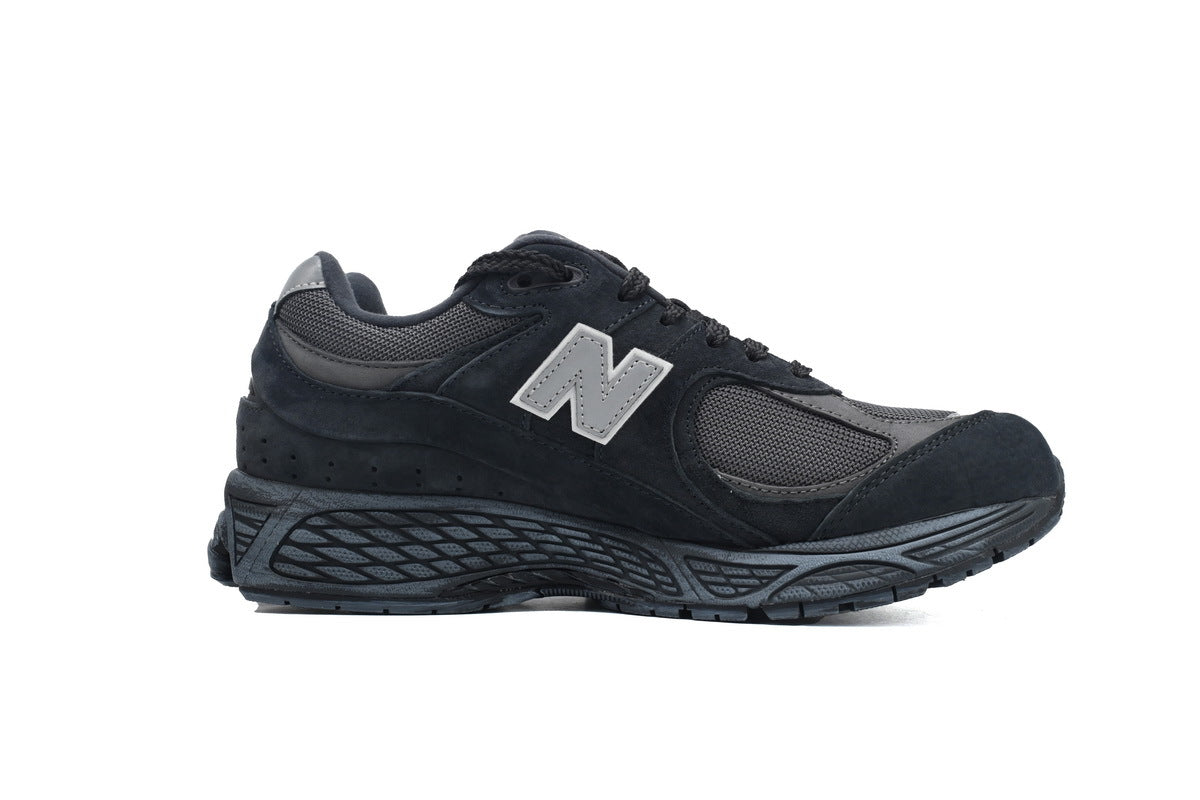New Balance 2002R Sneakers