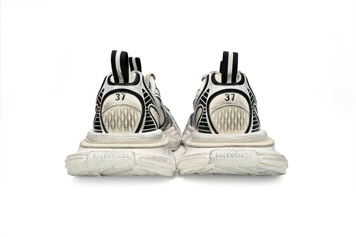 Balenciaga 3XL Sneaker – Low-Top Chunky Sole