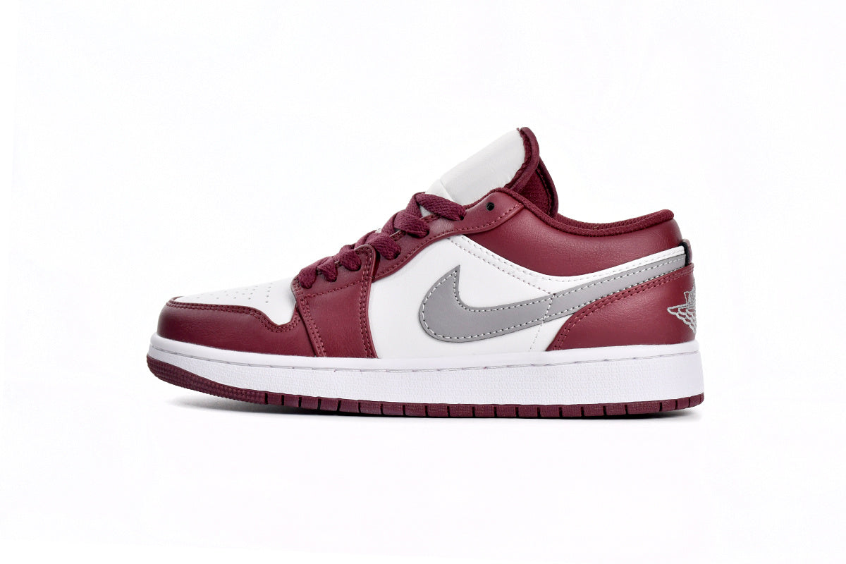 Nike Air Jordan 1 Retro Low Low-Top Sneakers