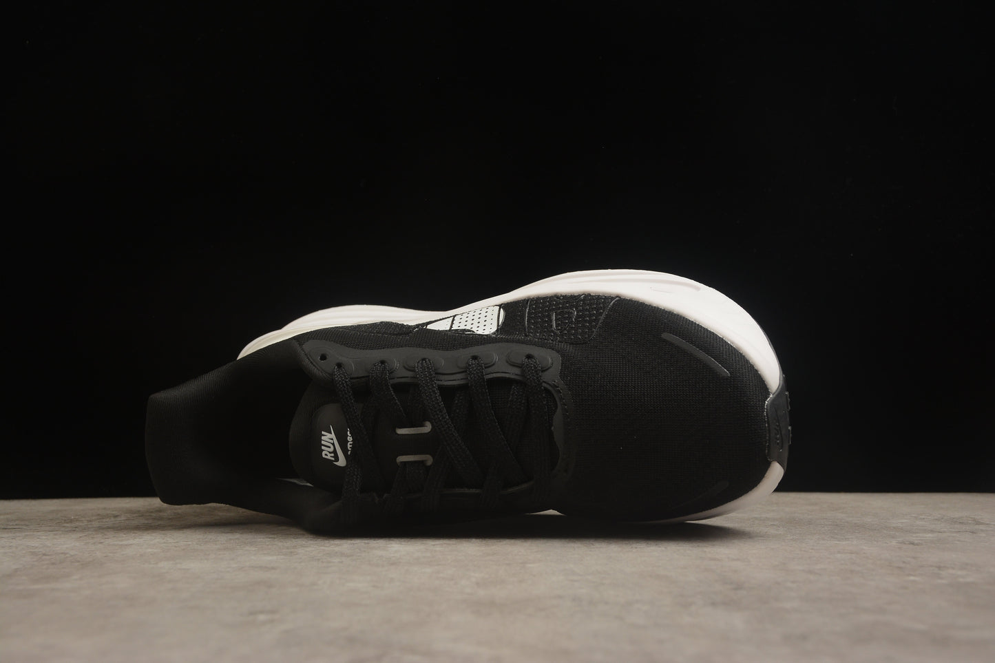 Nike Vomero 18 Running Shoes | Premium Cushioning | EU 36-45