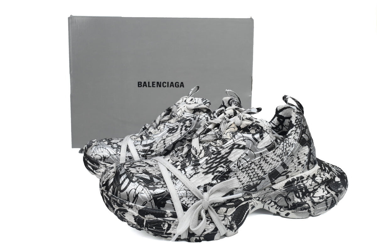 Balenciaga 3XL Sneaker – Low-Top Chunky Sole