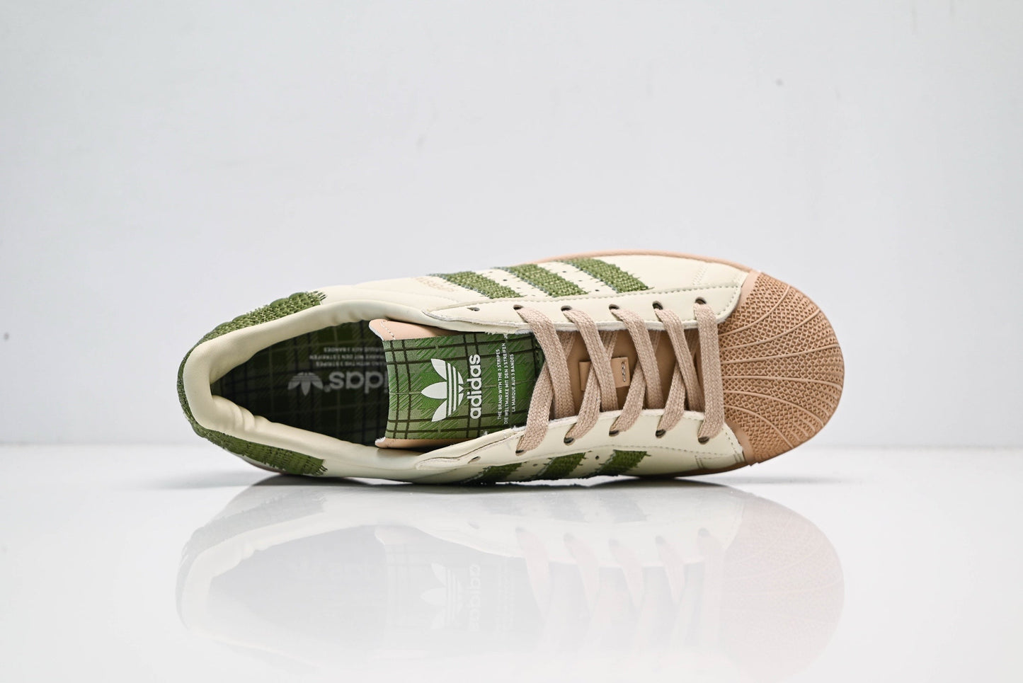 adidas Originals Superstar – Off-White with Green 3-Stripes & Beige Shell Toe