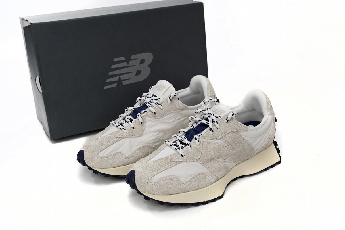 New Balance 327 Sneakers