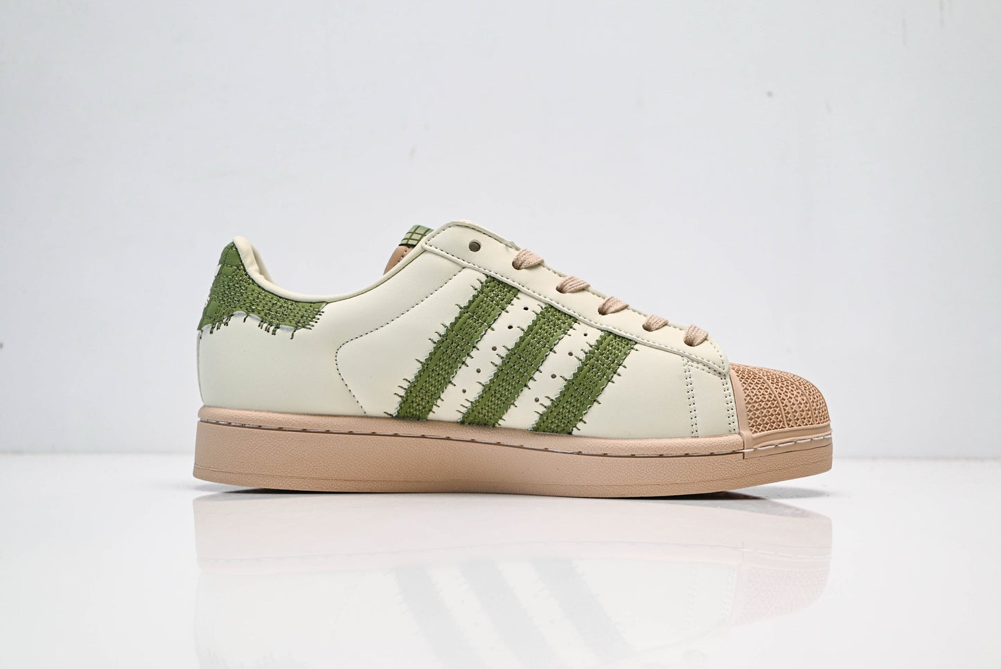 adidas Originals Superstar – Off-White with Green 3-Stripes & Beige Shell Toe