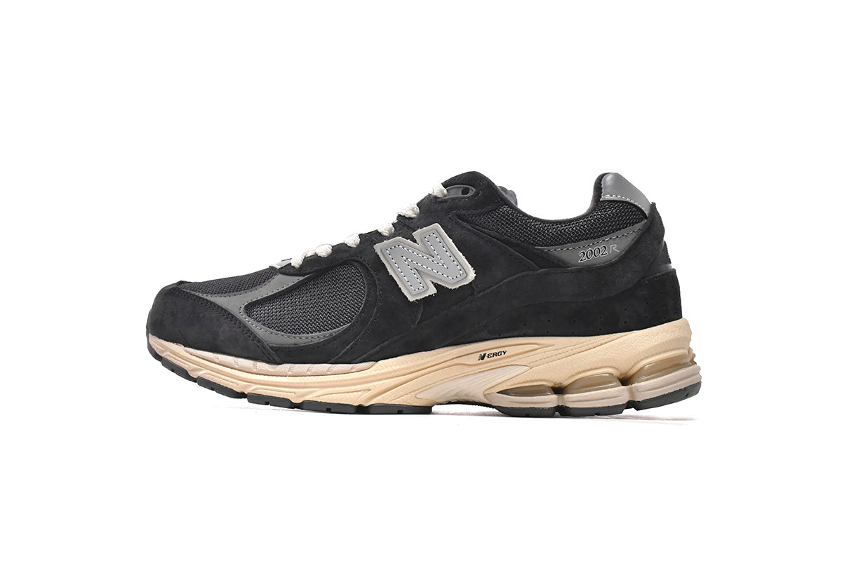 New Balance 2002R Sneakers