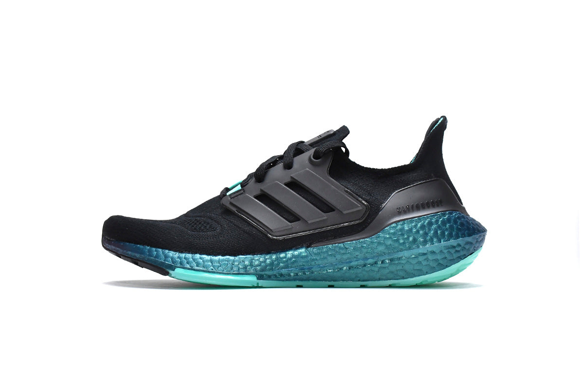 Adidas Ultraboost 22 Running Shoes