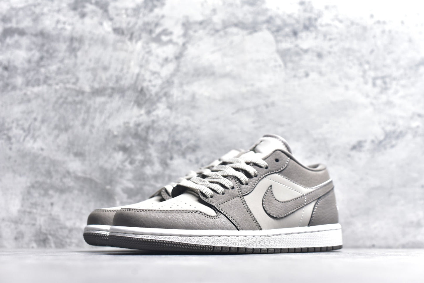 Air Jordan 1 Low AJ1 Sneakers | Men's & Women's