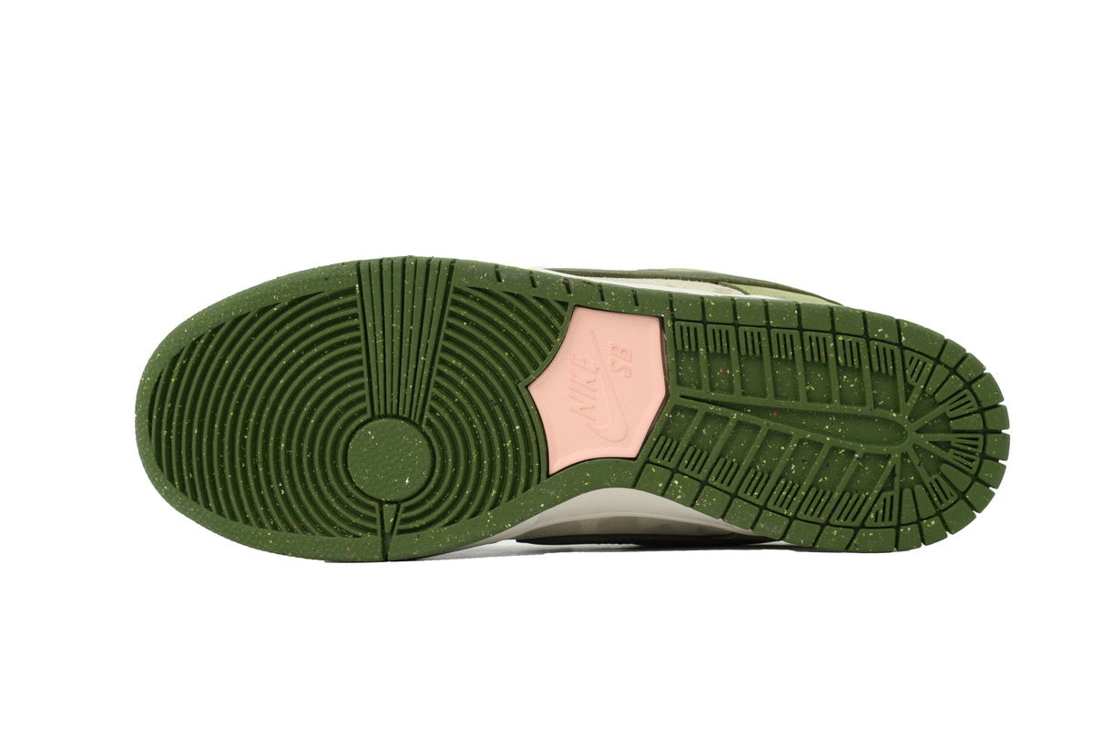 Nike SB Dunk Low – Classic Streetwear Sneakers (EU 36–45)