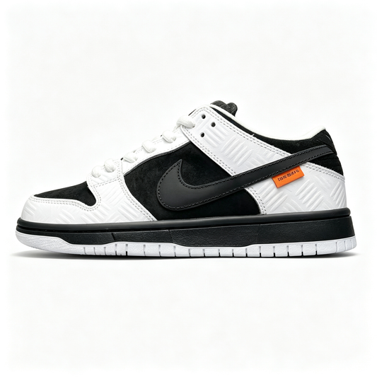 Nike Dunk Low 'Black / White / Orange'