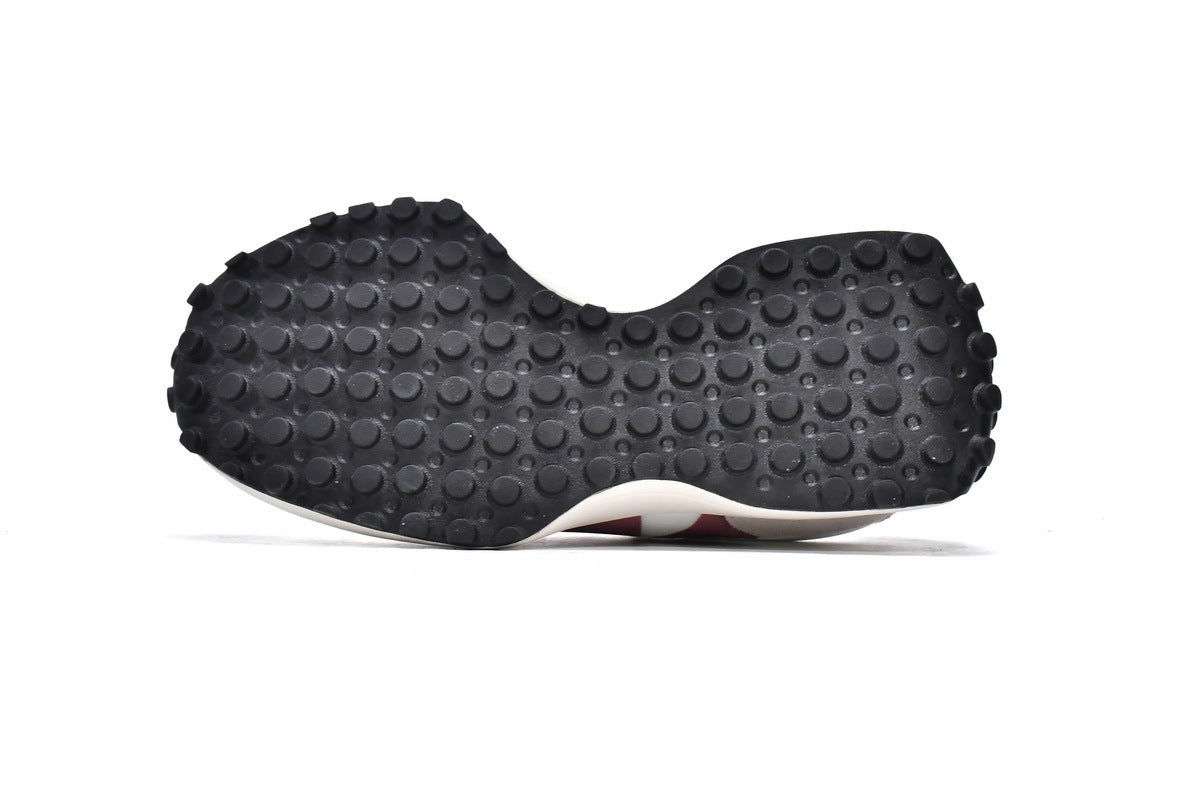 New Balance 327 Sneakers