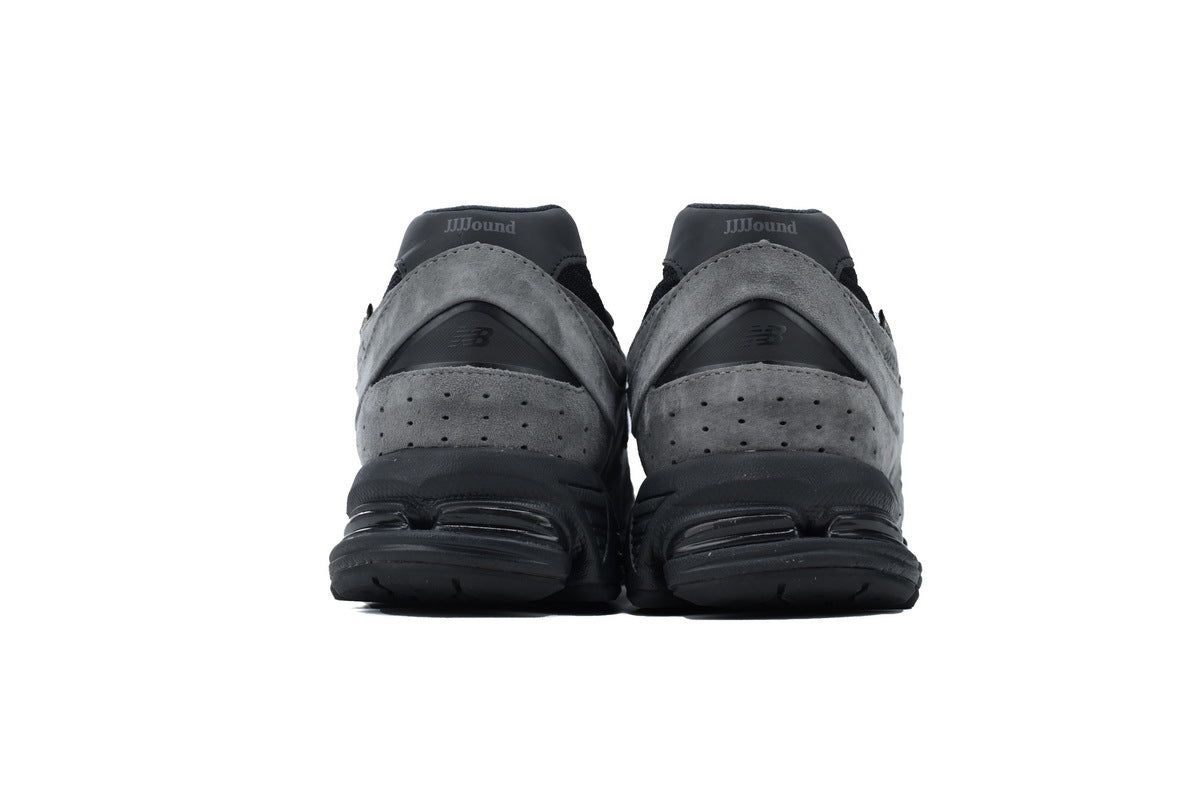 New Balance 2002R Sneakers