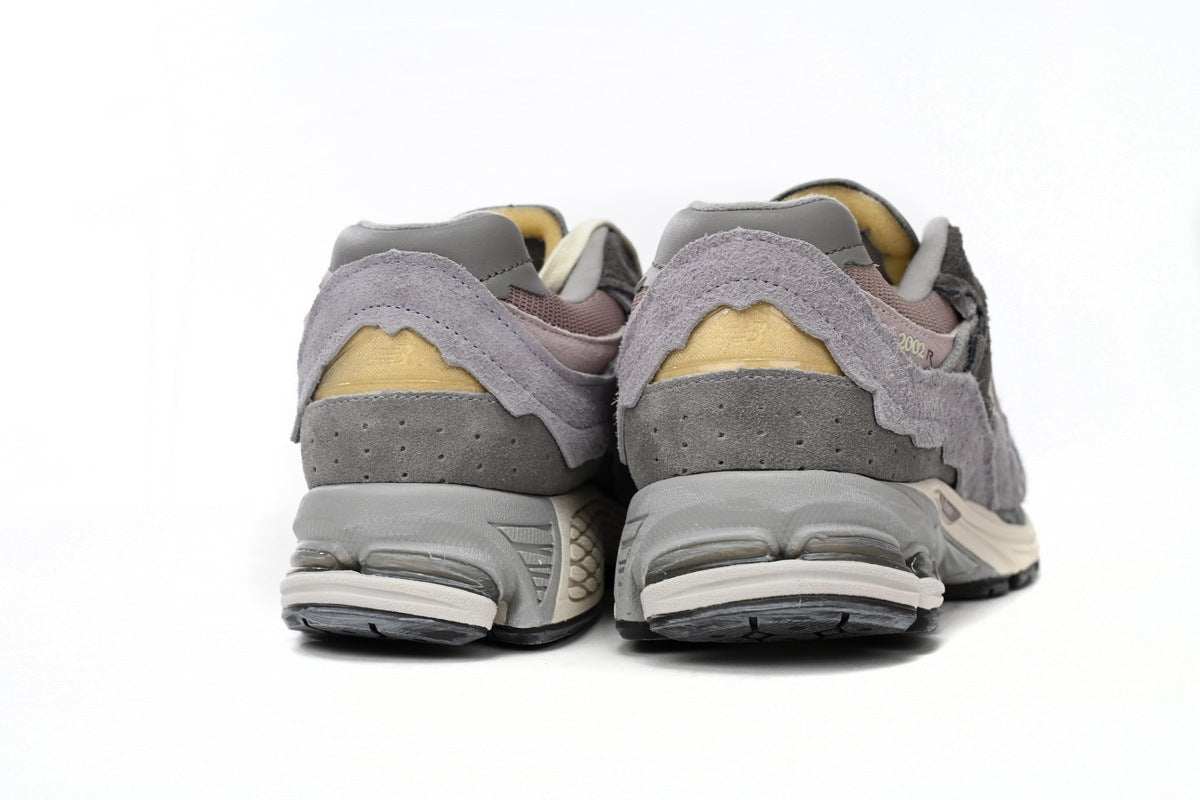 New Balance 2002R Sneakers
