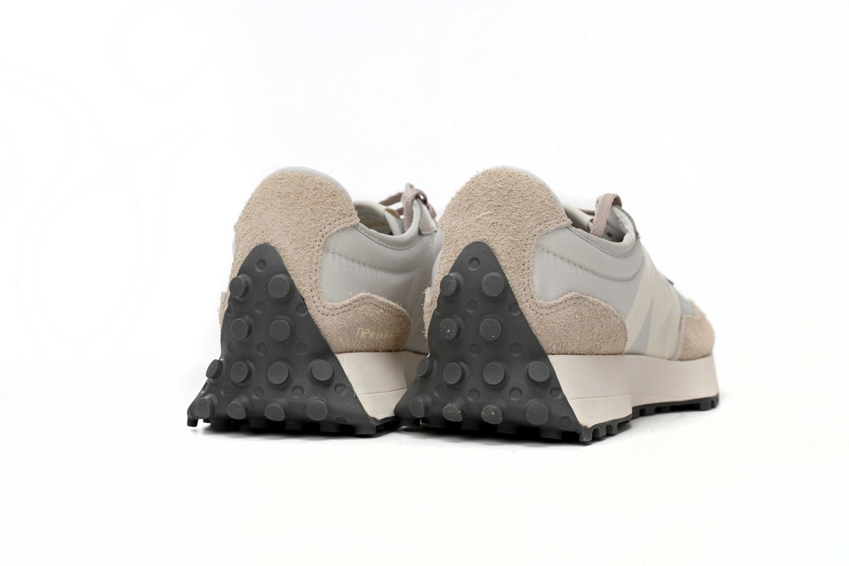 New Balance 327 Sneakers