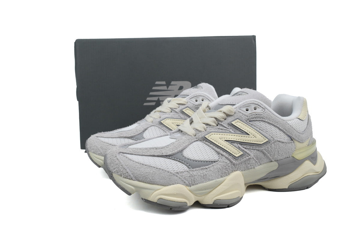 New Balance 9060 Sneakers