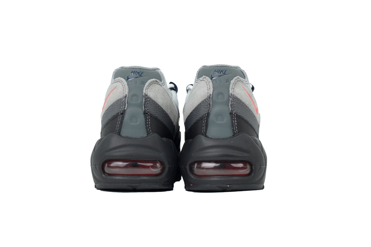 Nike Air Max 95 – Classic Sneakers