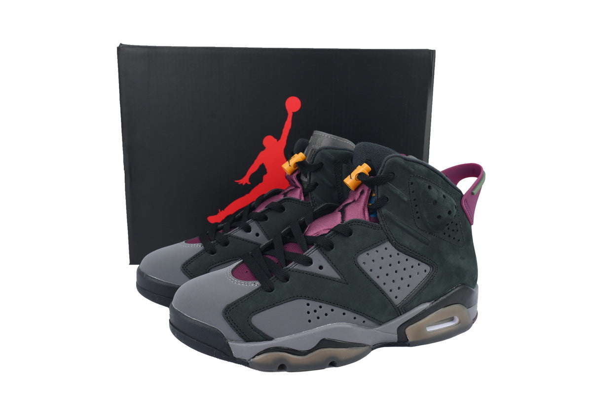 Nike Air Jordan 6 – Retro High-Top Basketball Sneakers