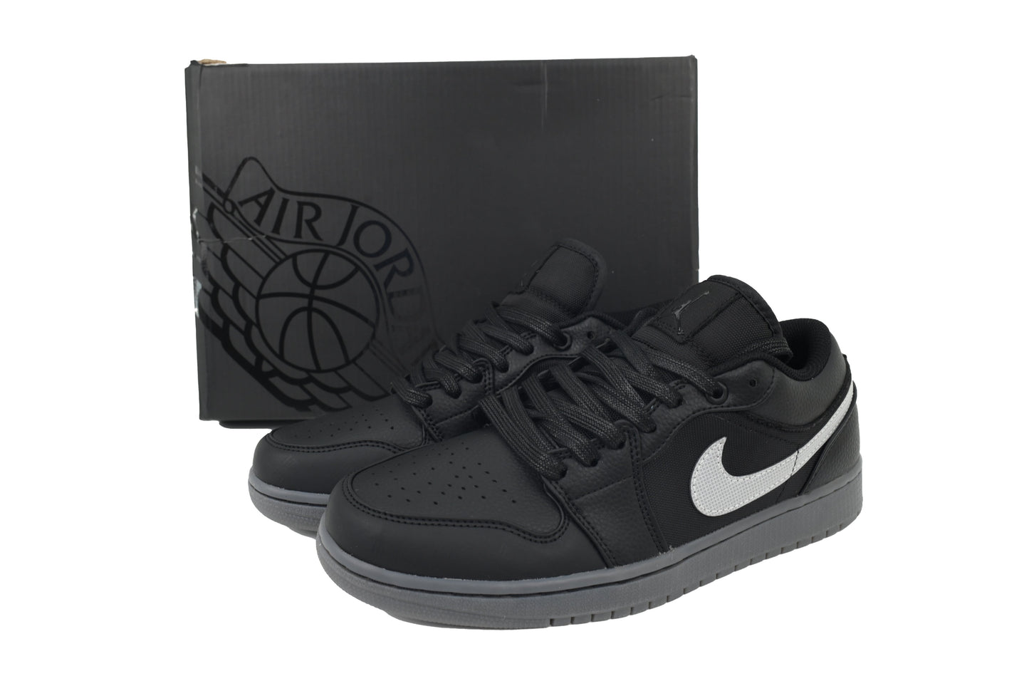 Nike Air Jordan 1 Retro Low Low-Top Sneakers