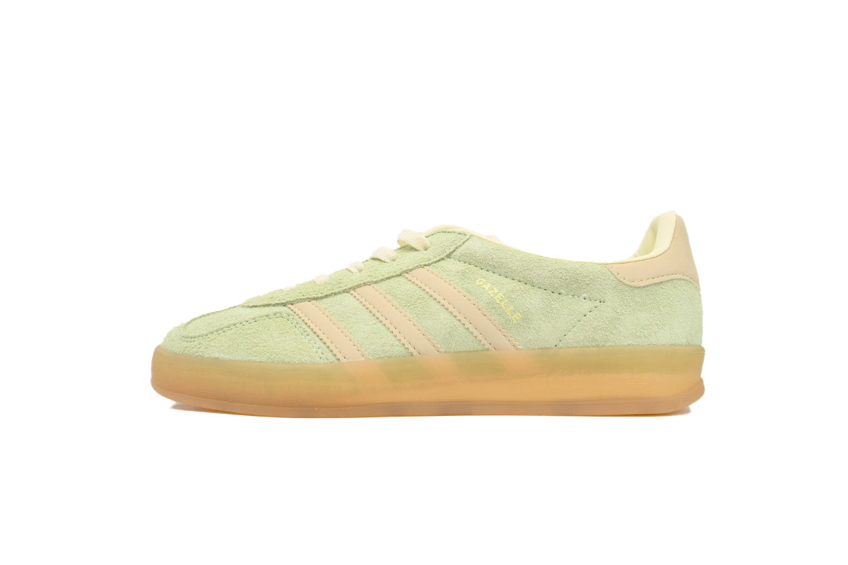 Adidas Samba OG – Retro German-Inspired Sneakers
