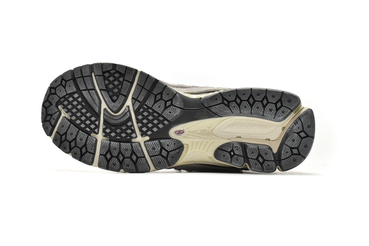 New Balance 2002R Sneakers