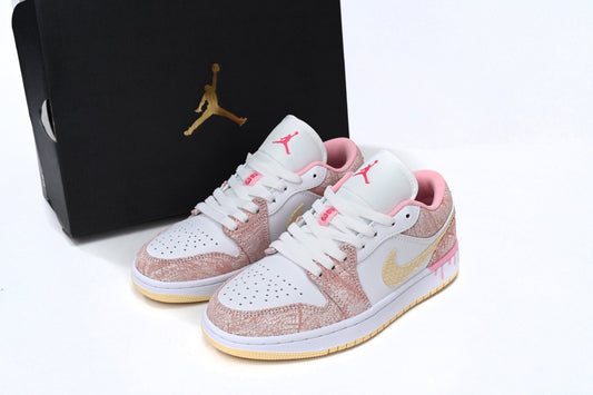 Nike Air Jordan 1 Retro Low Low-Top Sneakers