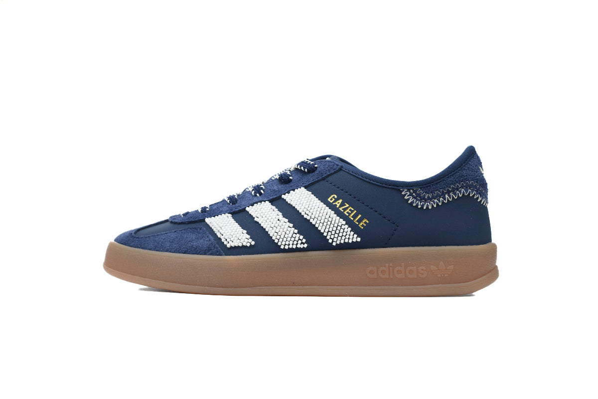 Adidas Samba OG – Retro German-Inspired Sneakers