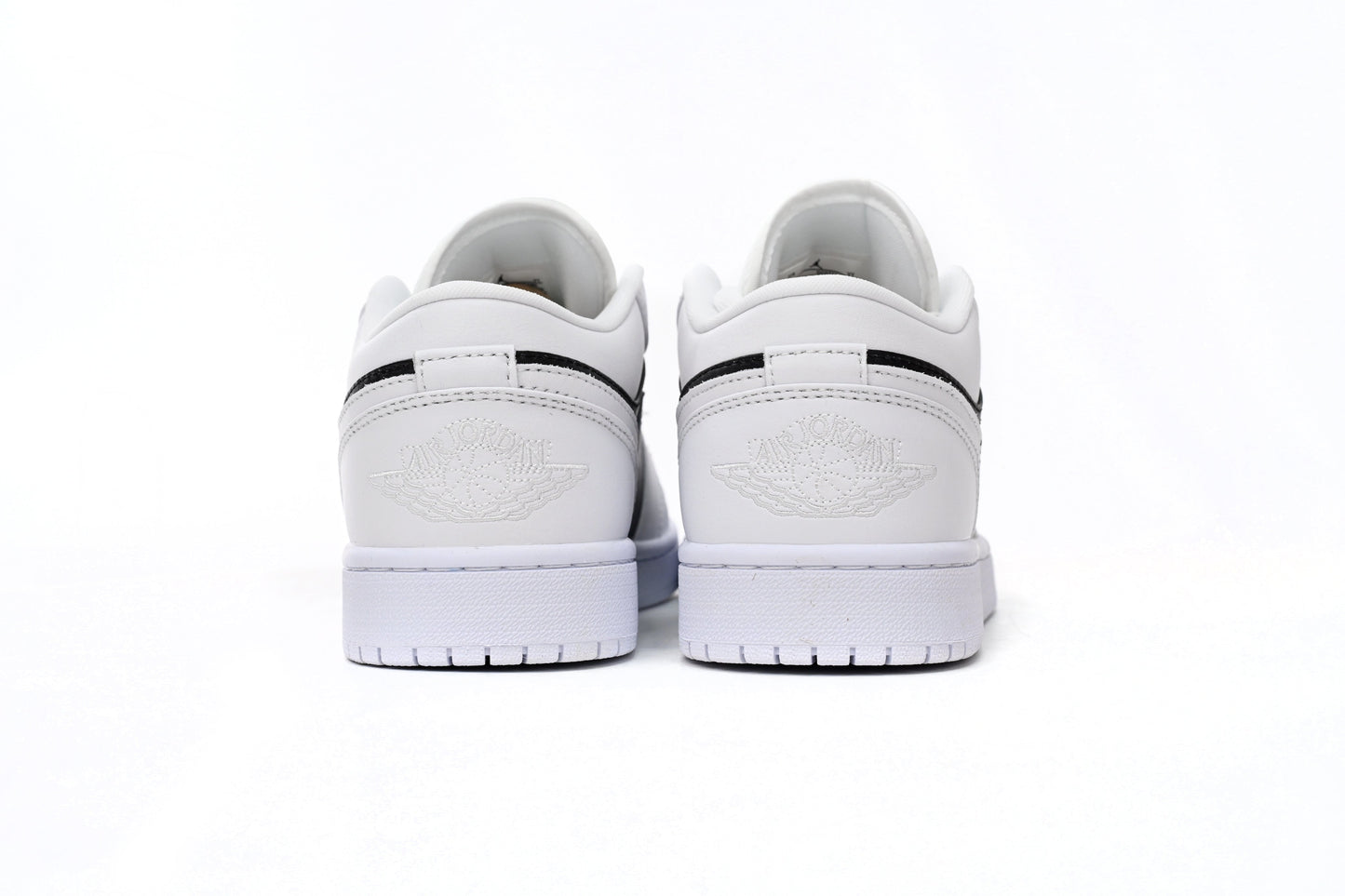 Nike Air Jordan 1 Retro Low Low-Top Sneakers