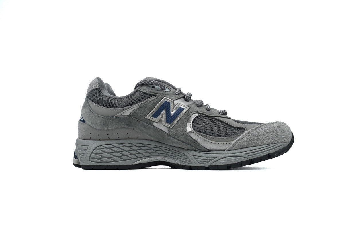 New Balance 2002R Sneakers