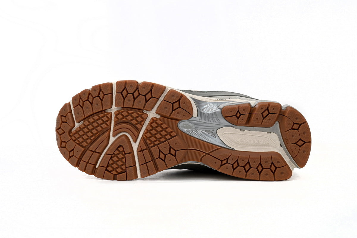 New Balance 2002R Sneakers
