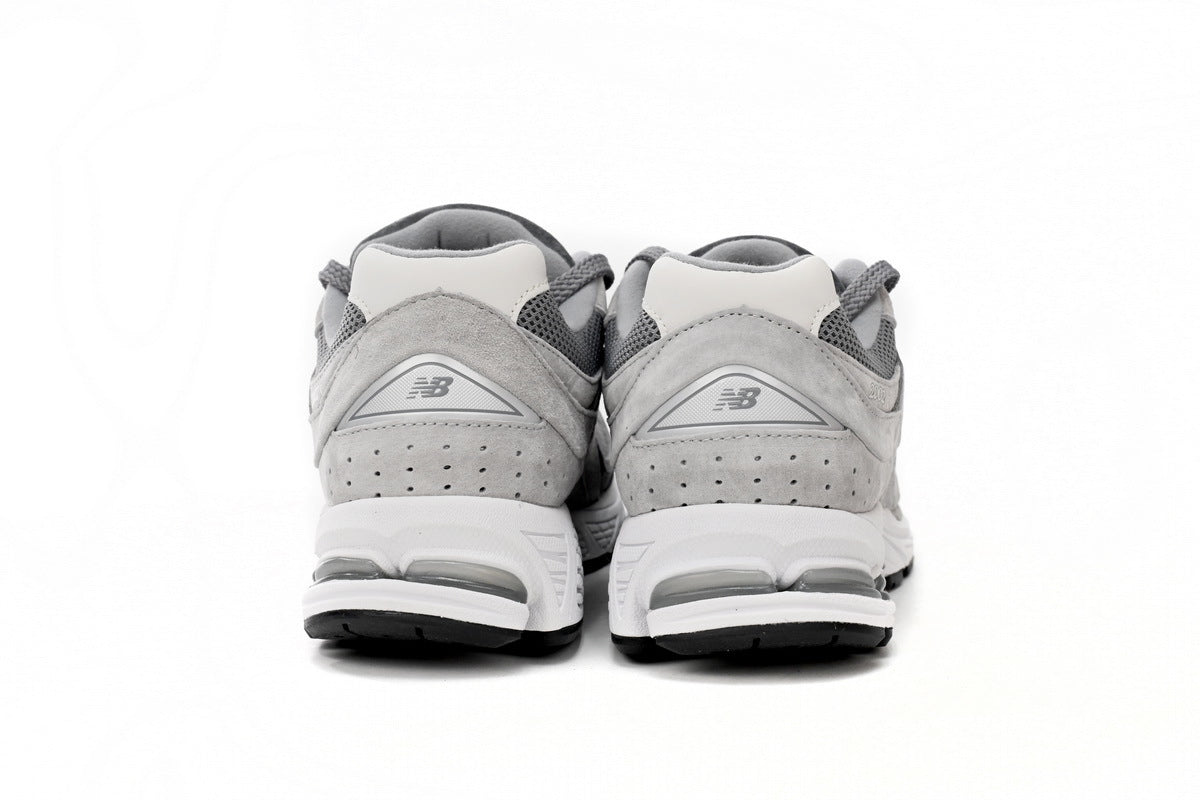 New Balance 2002R Sneakers