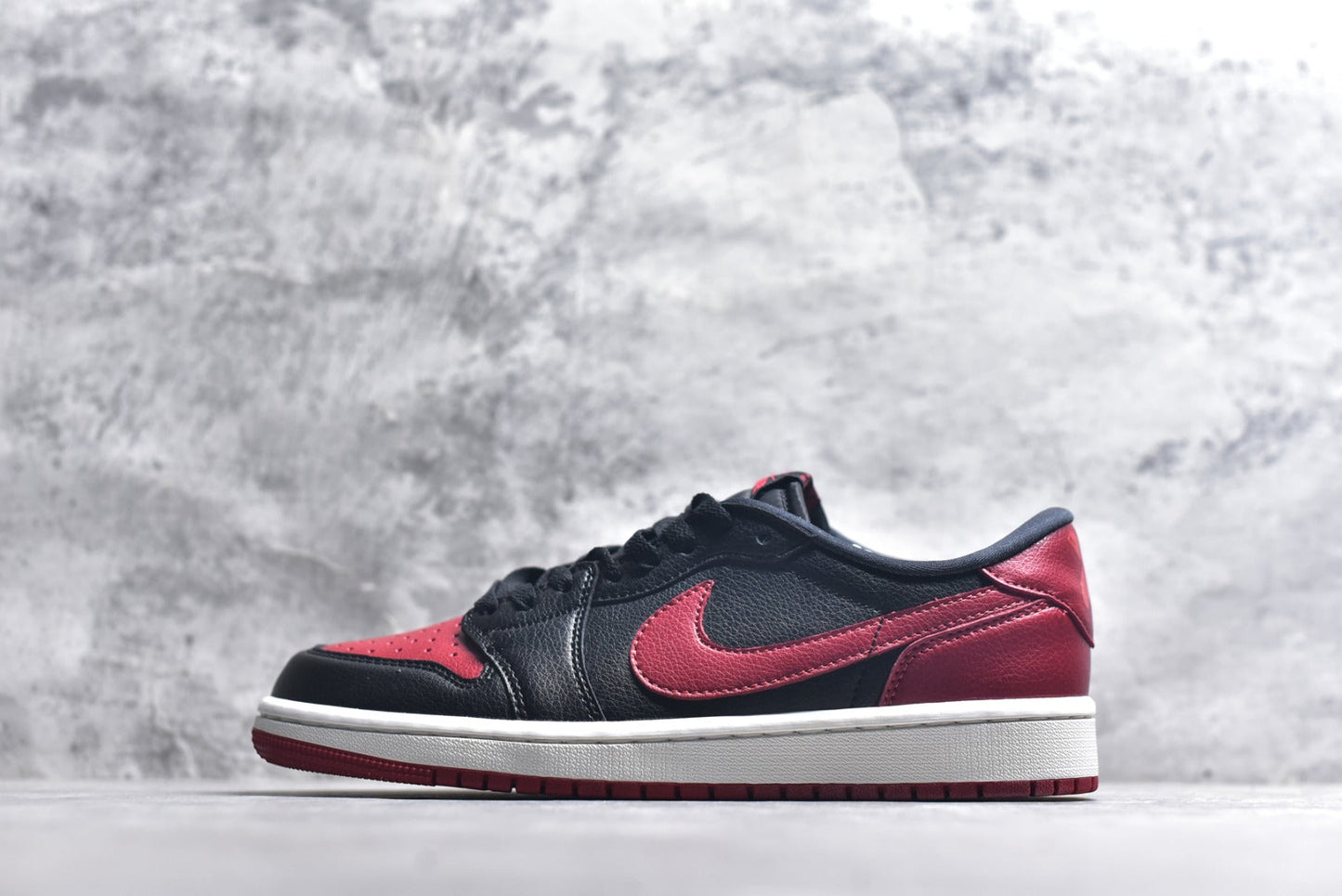Air Jordan 1 Low AJ1 Sneakers | Men's & Women's