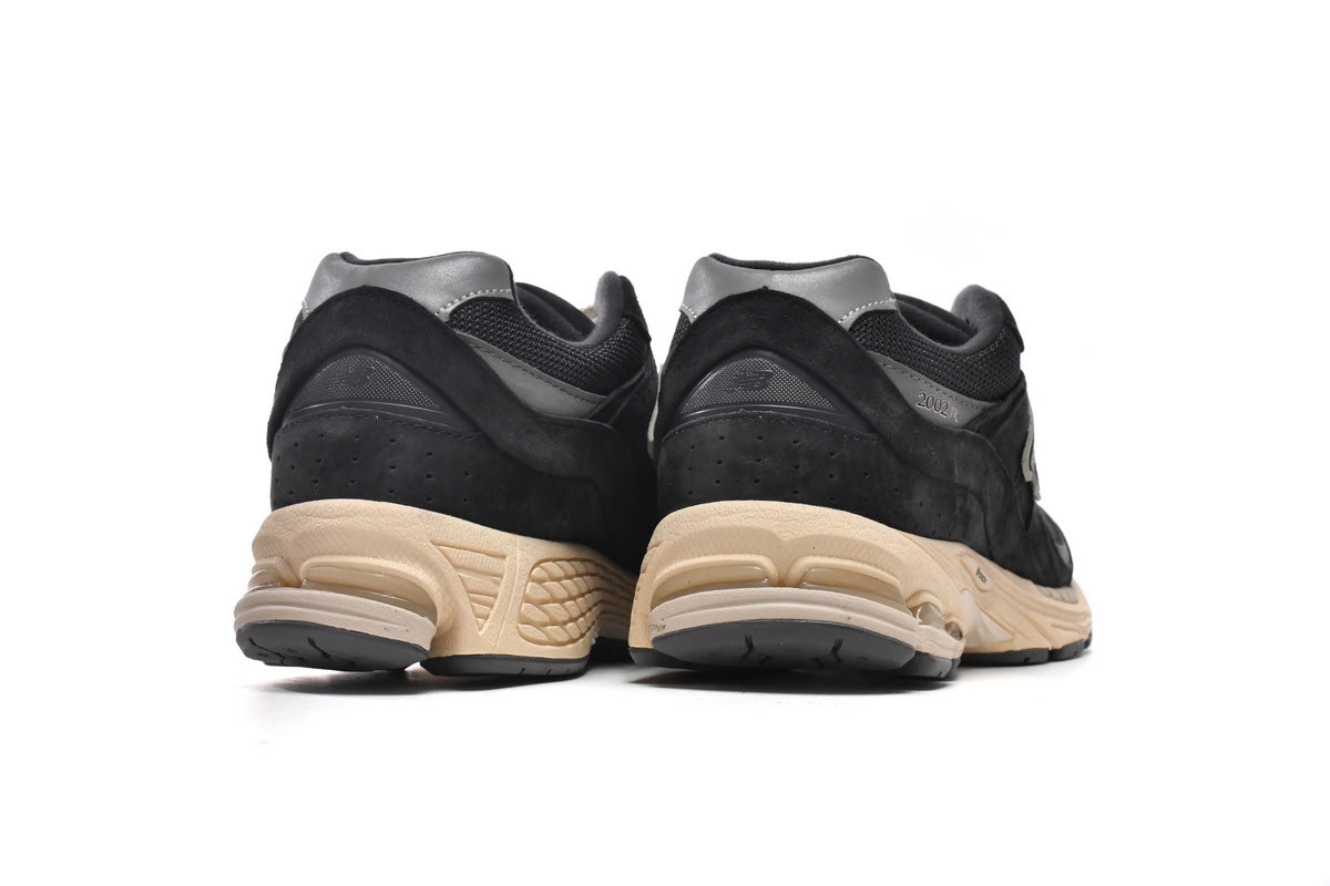 New Balance 2002R Sneakers