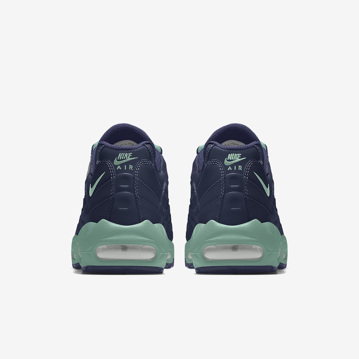 Nike Air Max 95 – Navy / Teal / Green Mesh Athletic Sneakers