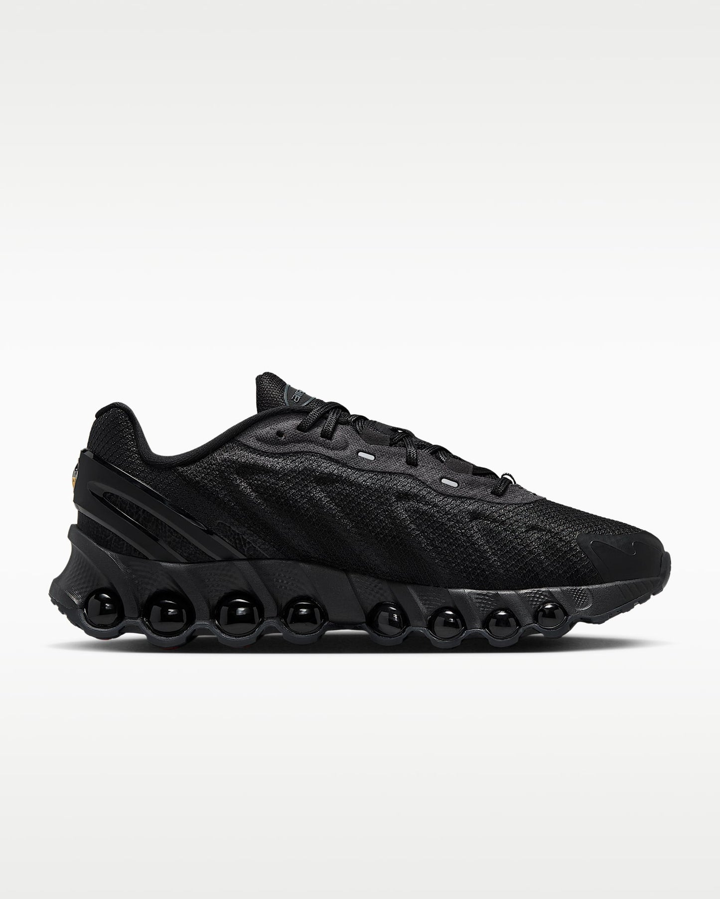 Nike Air Max DN – Triple Black Sneaker