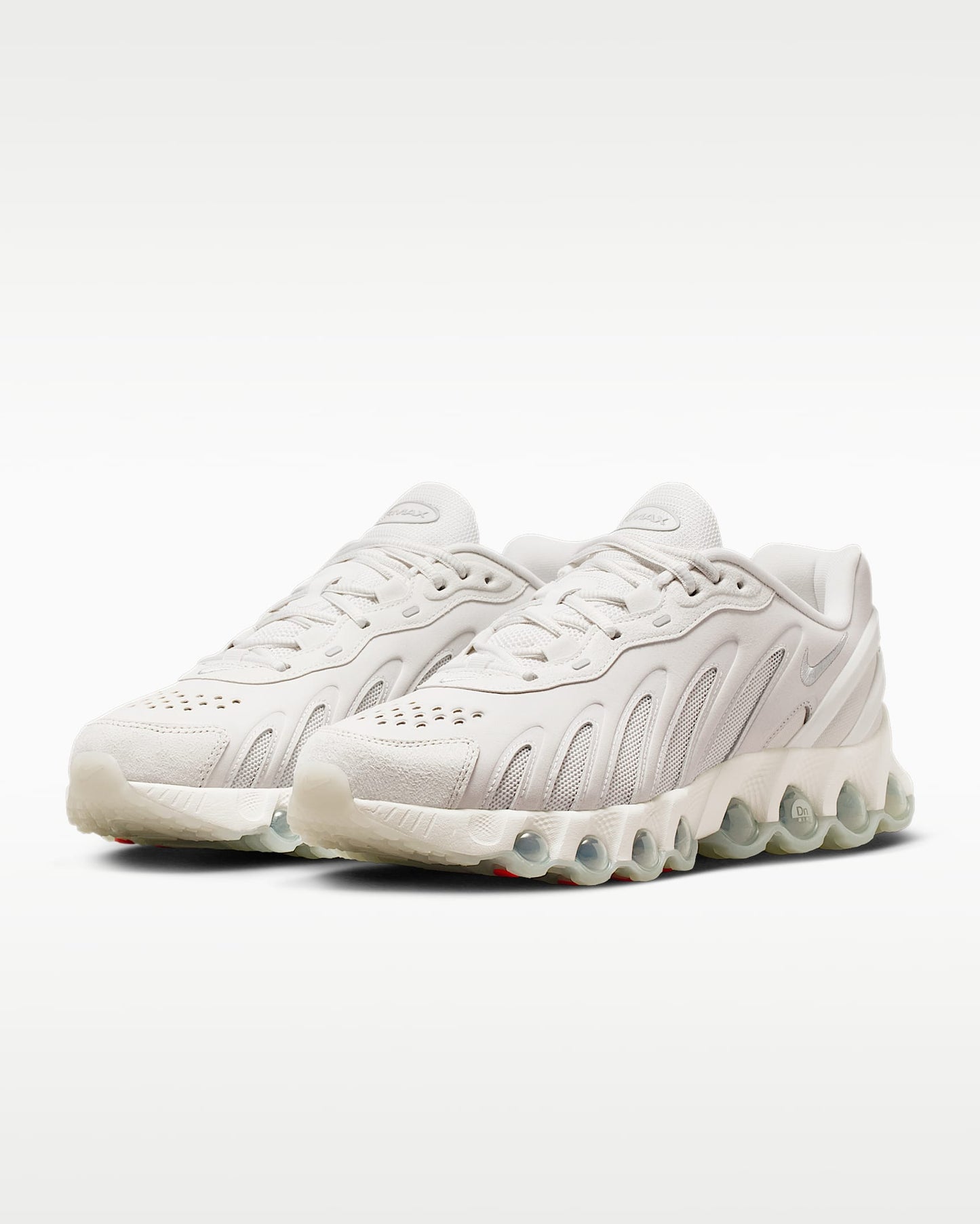 Nike Air Max DN – Off-White/Silver Sneaker
