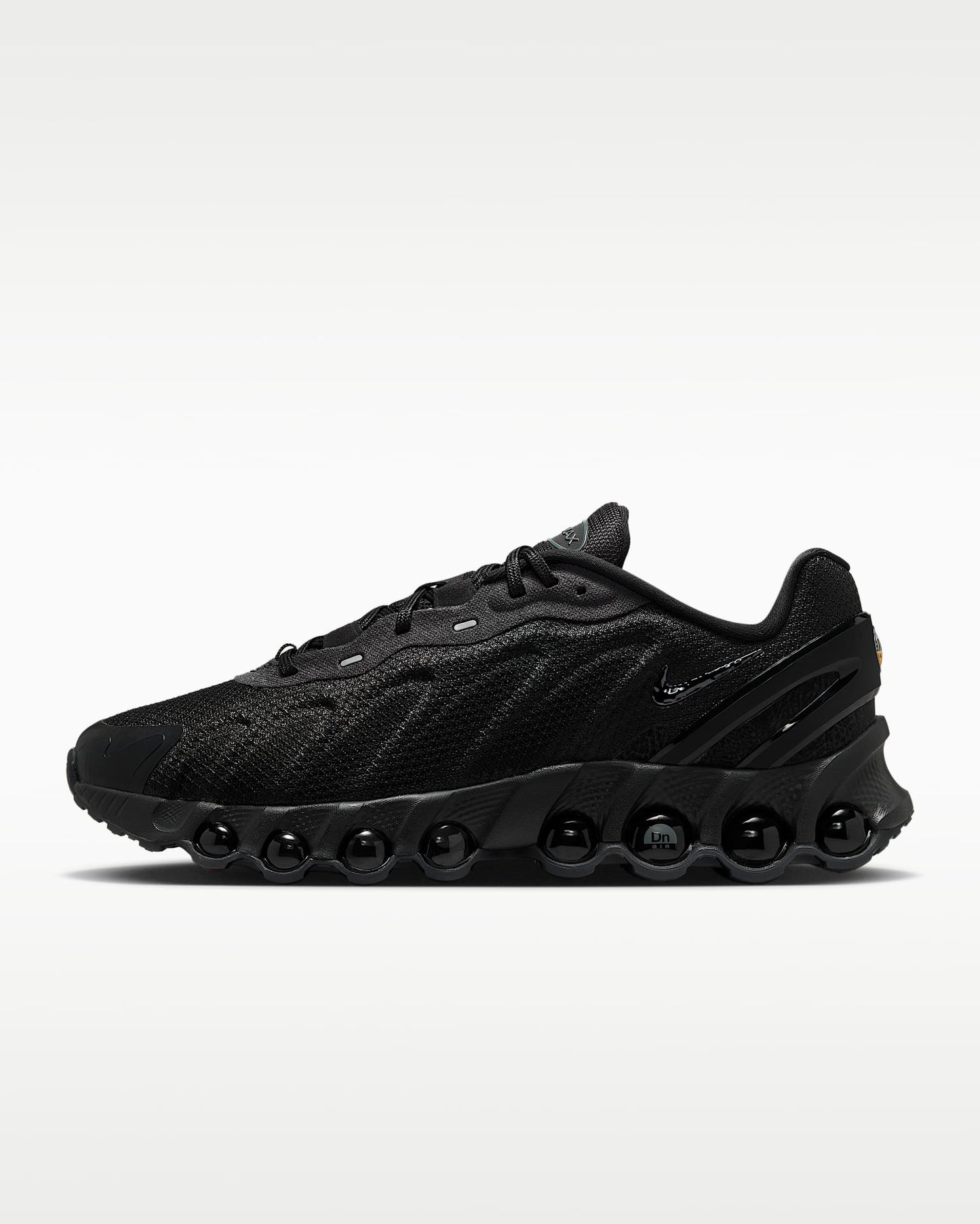 Nike Air Max DN – Triple Black Sneaker