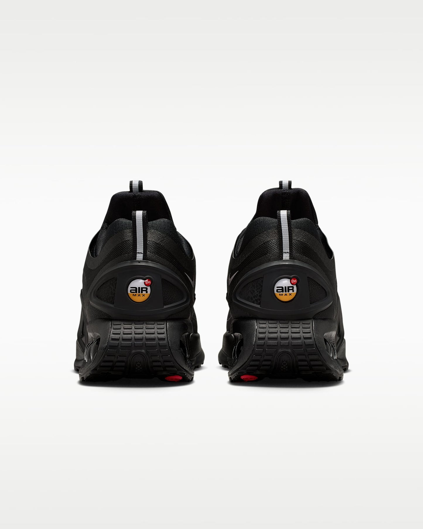 Nike Air Max DN Roam – Black Mesh Athletic Sneakers