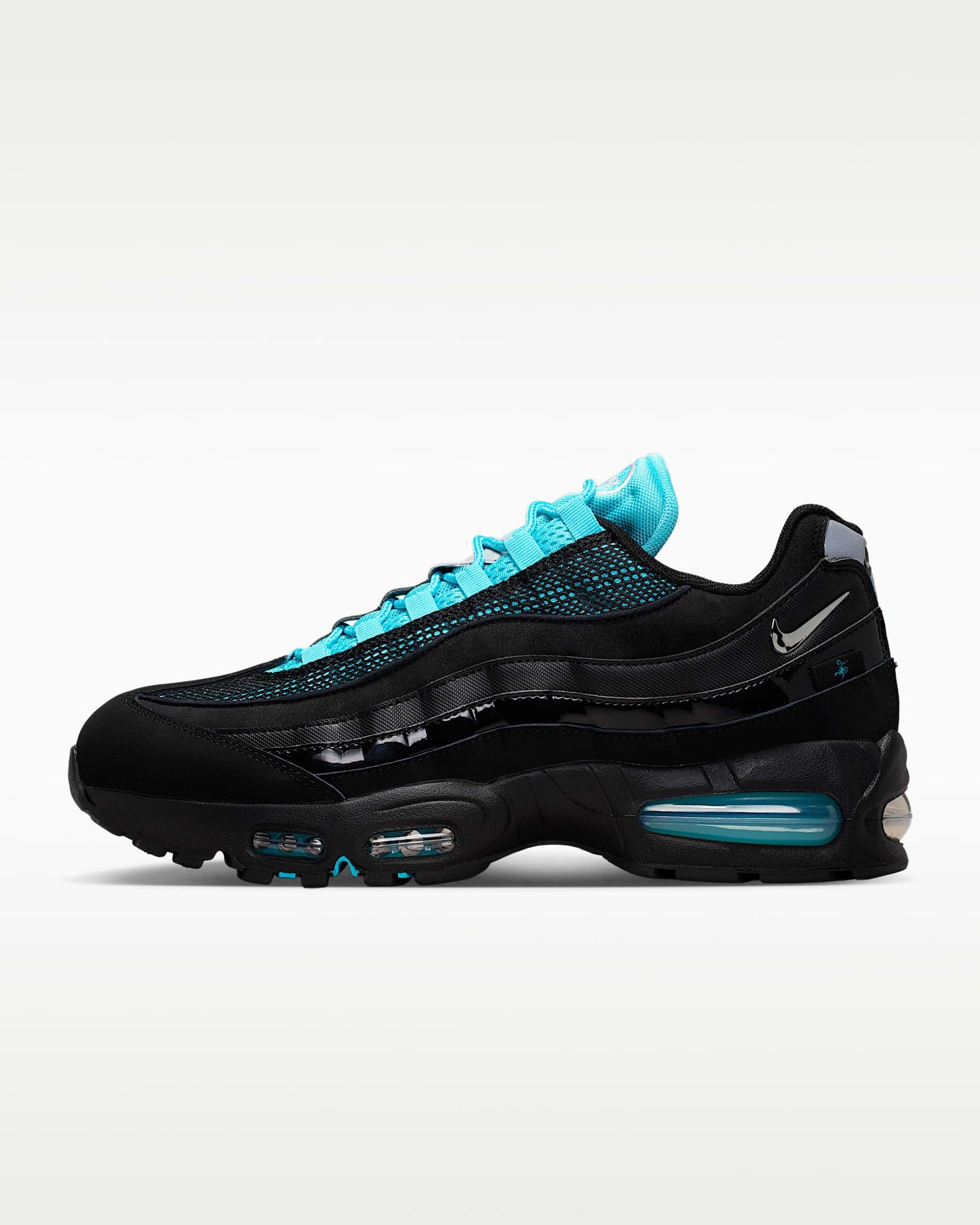 Nike Air Max 95 – Black / Cyan Mesh Athletic Sneakers