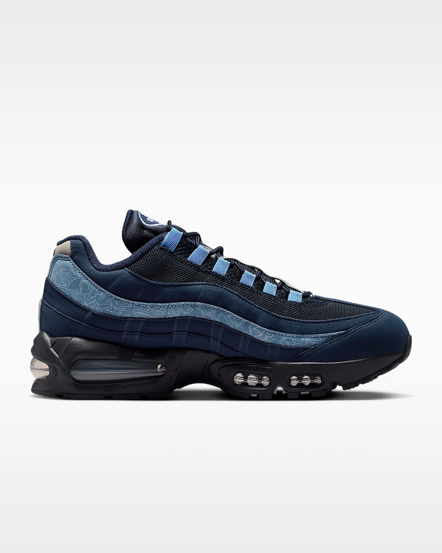 Nike Air Max 95 – Navy / Light Blue Mesh Athletic Sneakers