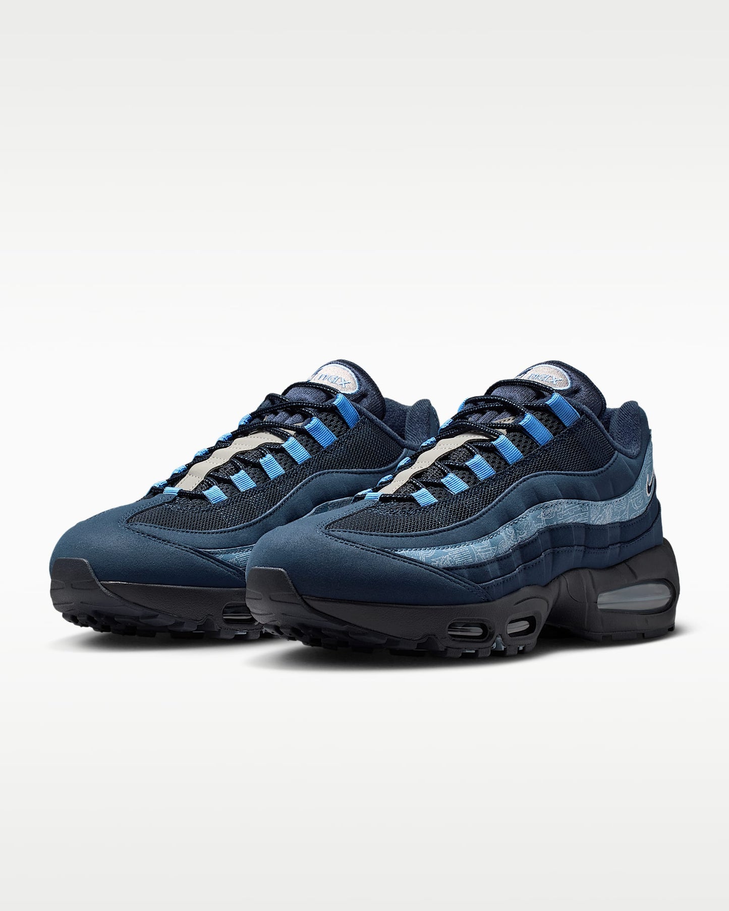 Nike Air Max 95 – Navy / Light Blue Mesh Athletic Sneakers