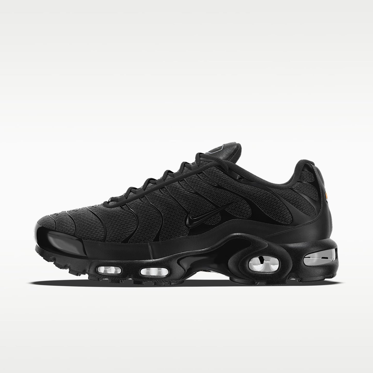 Nike Air Max Plus — Triple Black