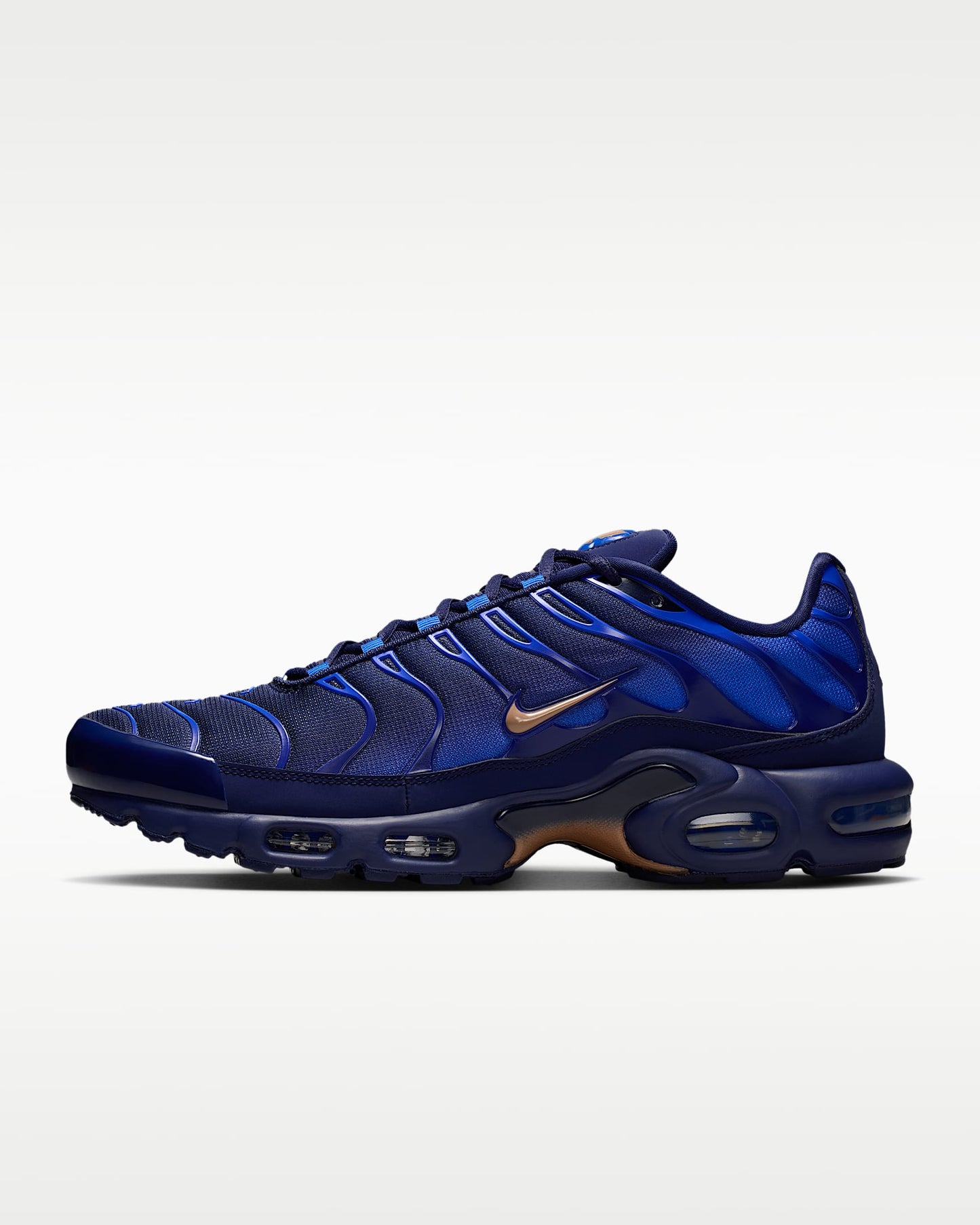 Nike Air Max Plus – Midnight Navy/Metallic Gold Sneaker
