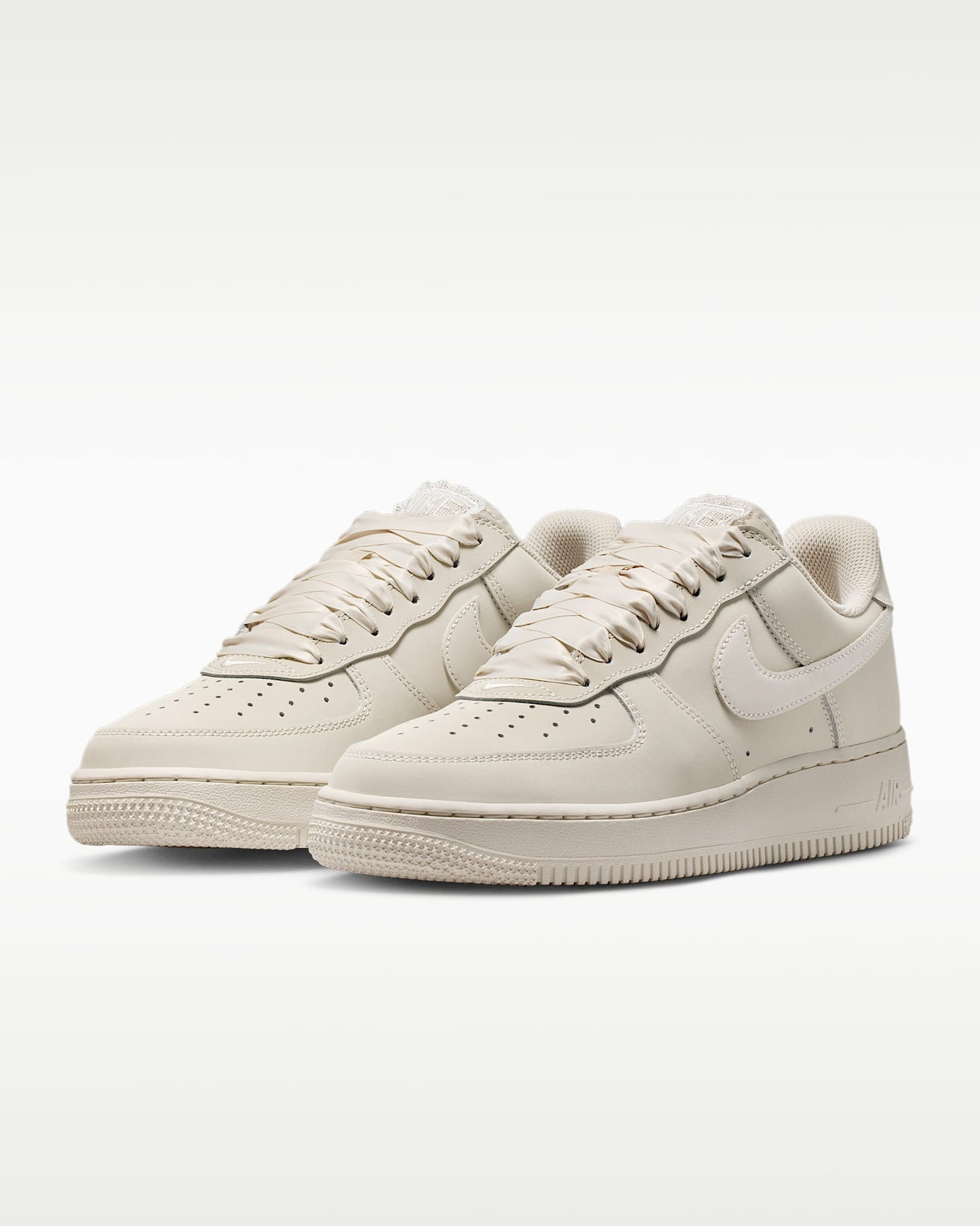 Nike Air Force 1 '07 Light Bone Satin Laces Sneakers