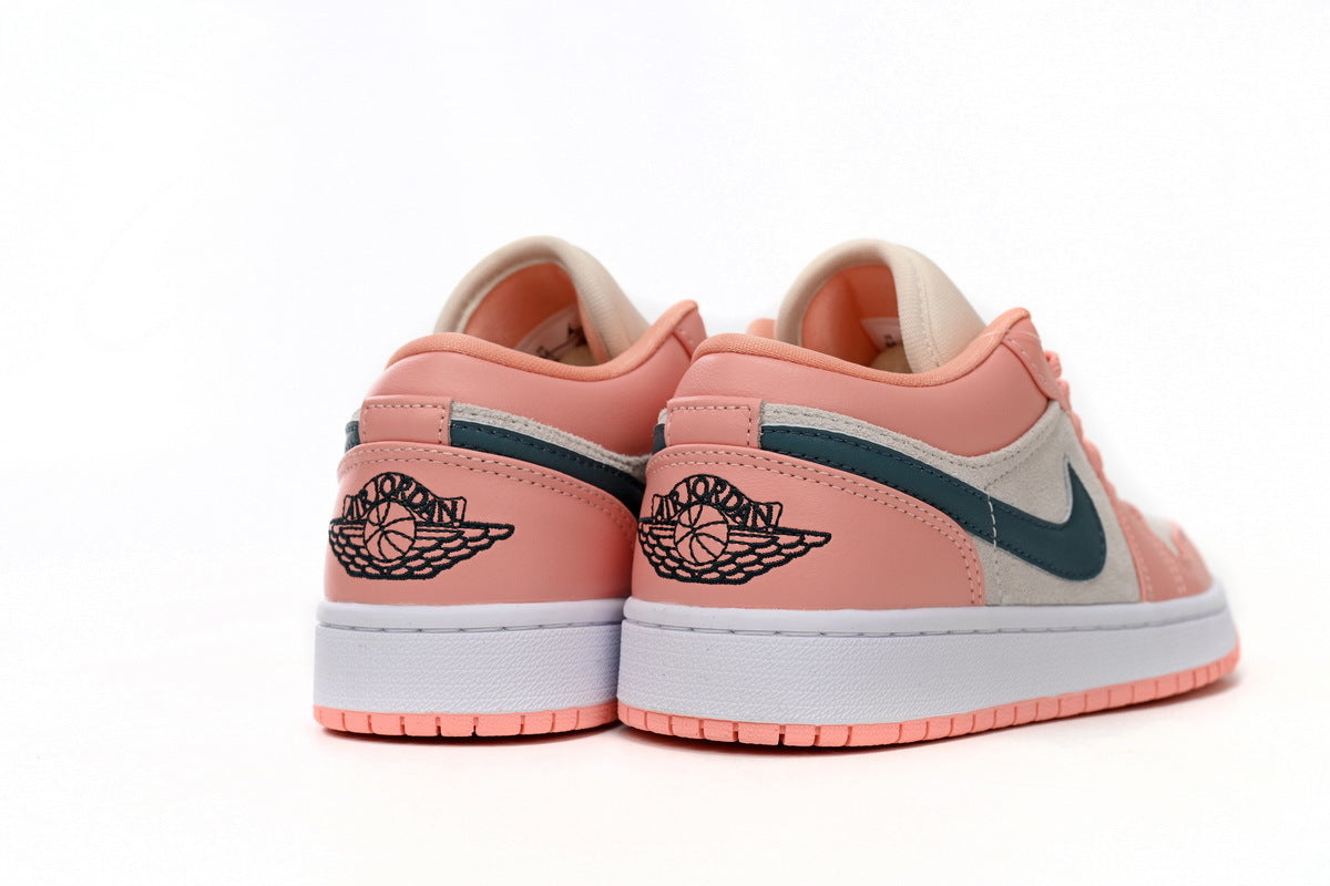 Nike Air Jordan 1 Retro Low Low-Top Sneakers
