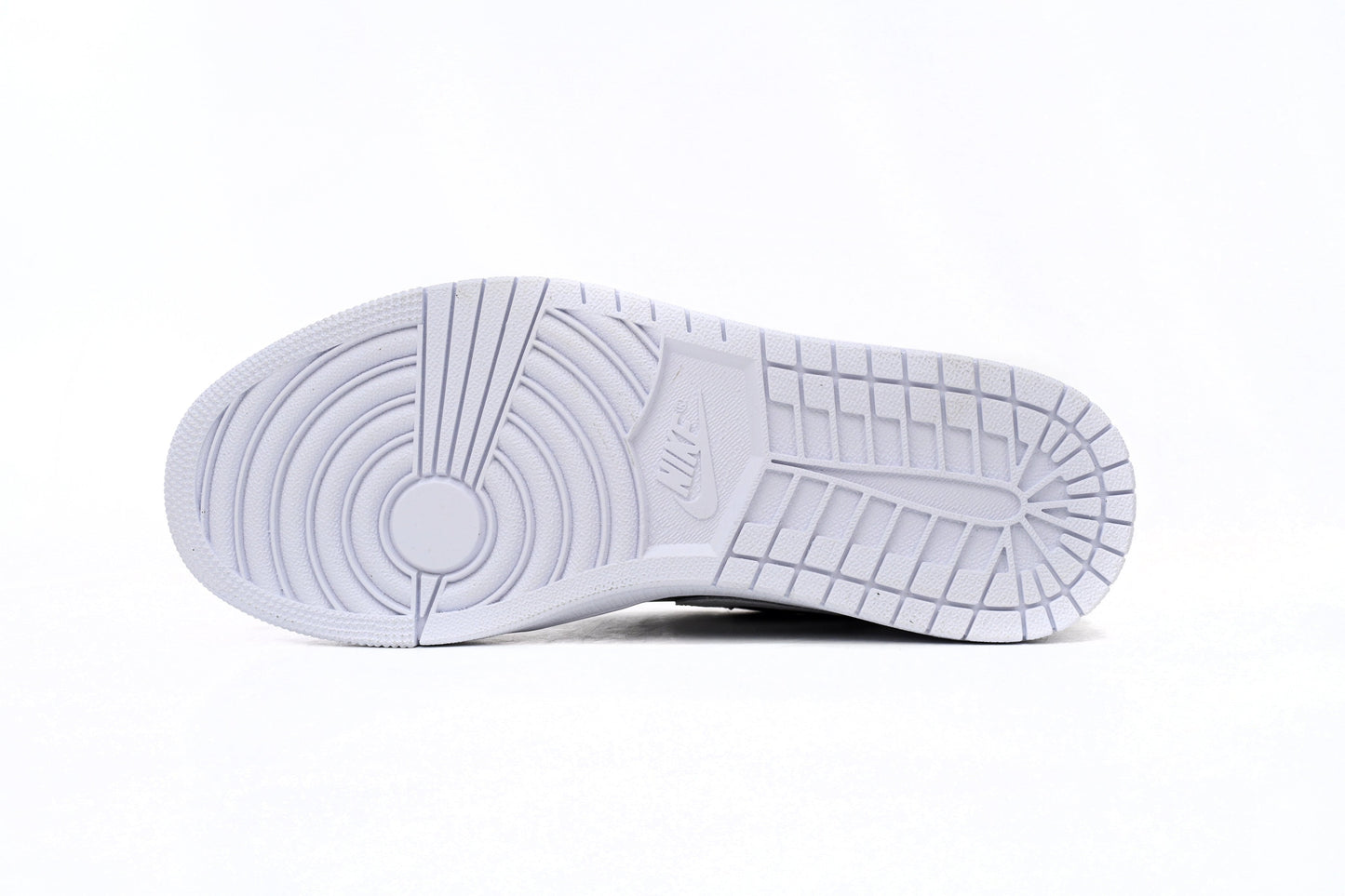 Nike Air Jordan 1 Retro Low Low-Top Sneakers