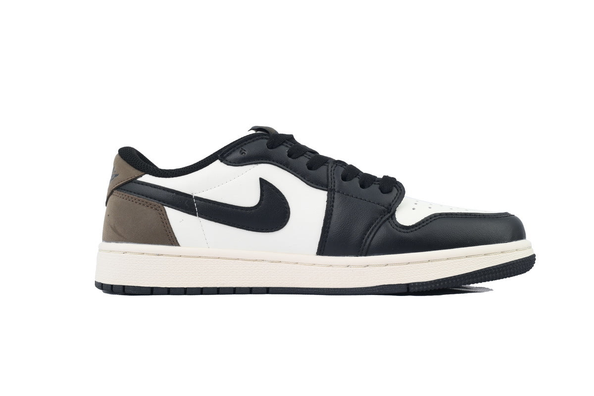 Nike Air Jordan 1 Retro Low Low-Top Sneakers