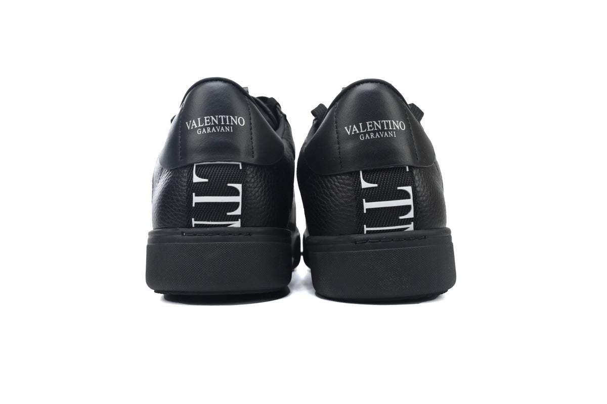 Valentino Garavani One Stud XL Sneakers